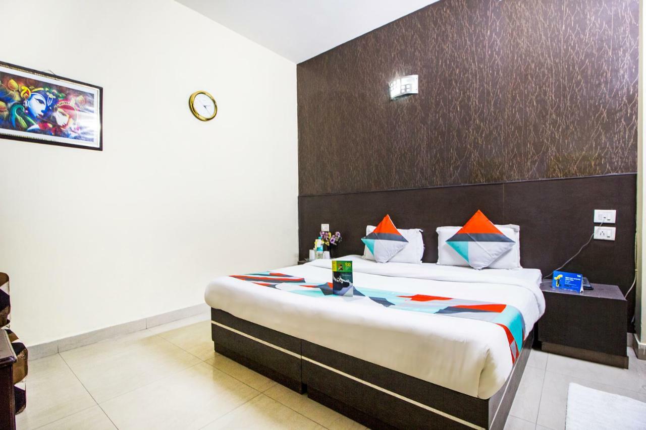 Oyo 9601 Hotel Sunshine Residency Castle Noida Dış mekan fotoğraf