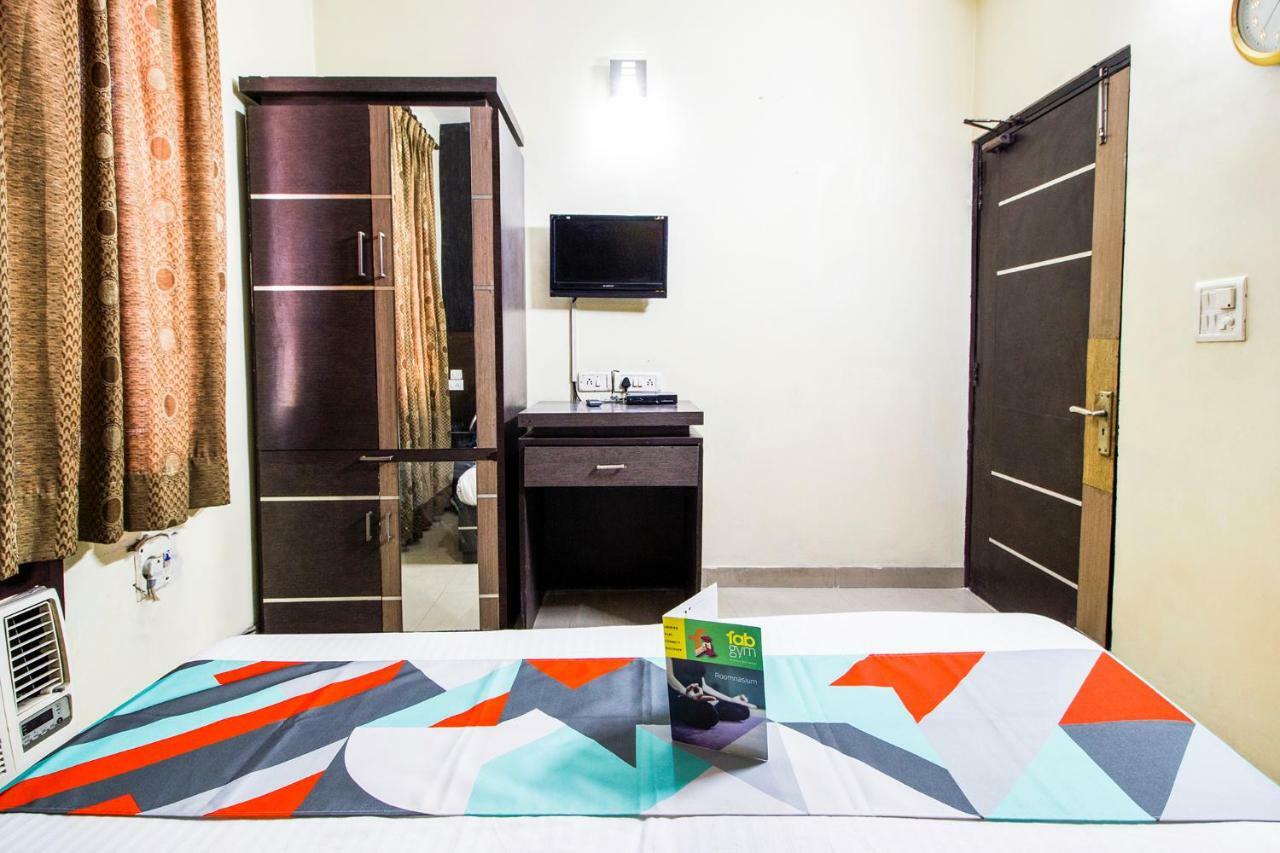Oyo 9601 Hotel Sunshine Residency Castle Noida Dış mekan fotoğraf