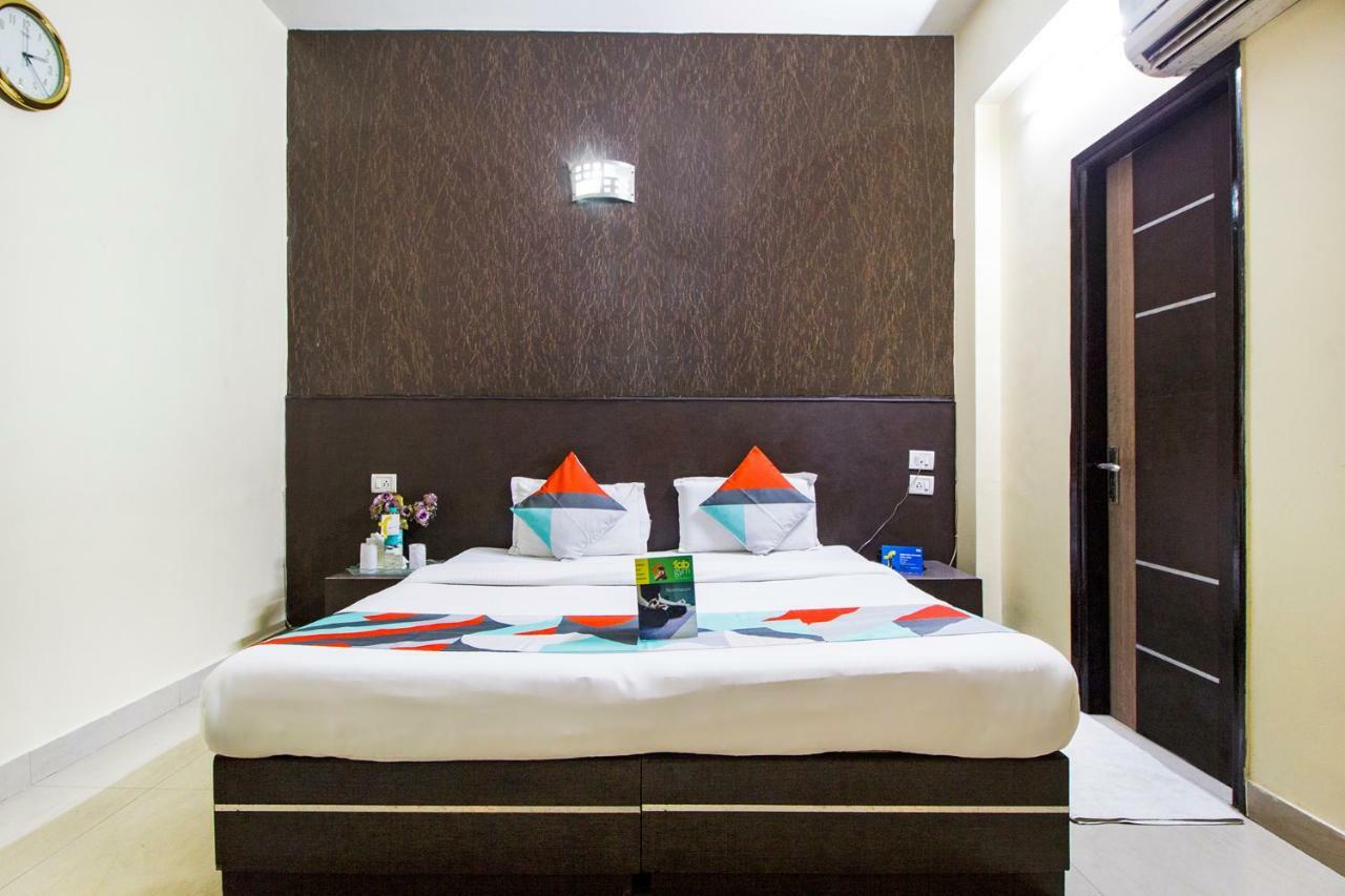 Oyo 9601 Hotel Sunshine Residency Castle Noida Dış mekan fotoğraf