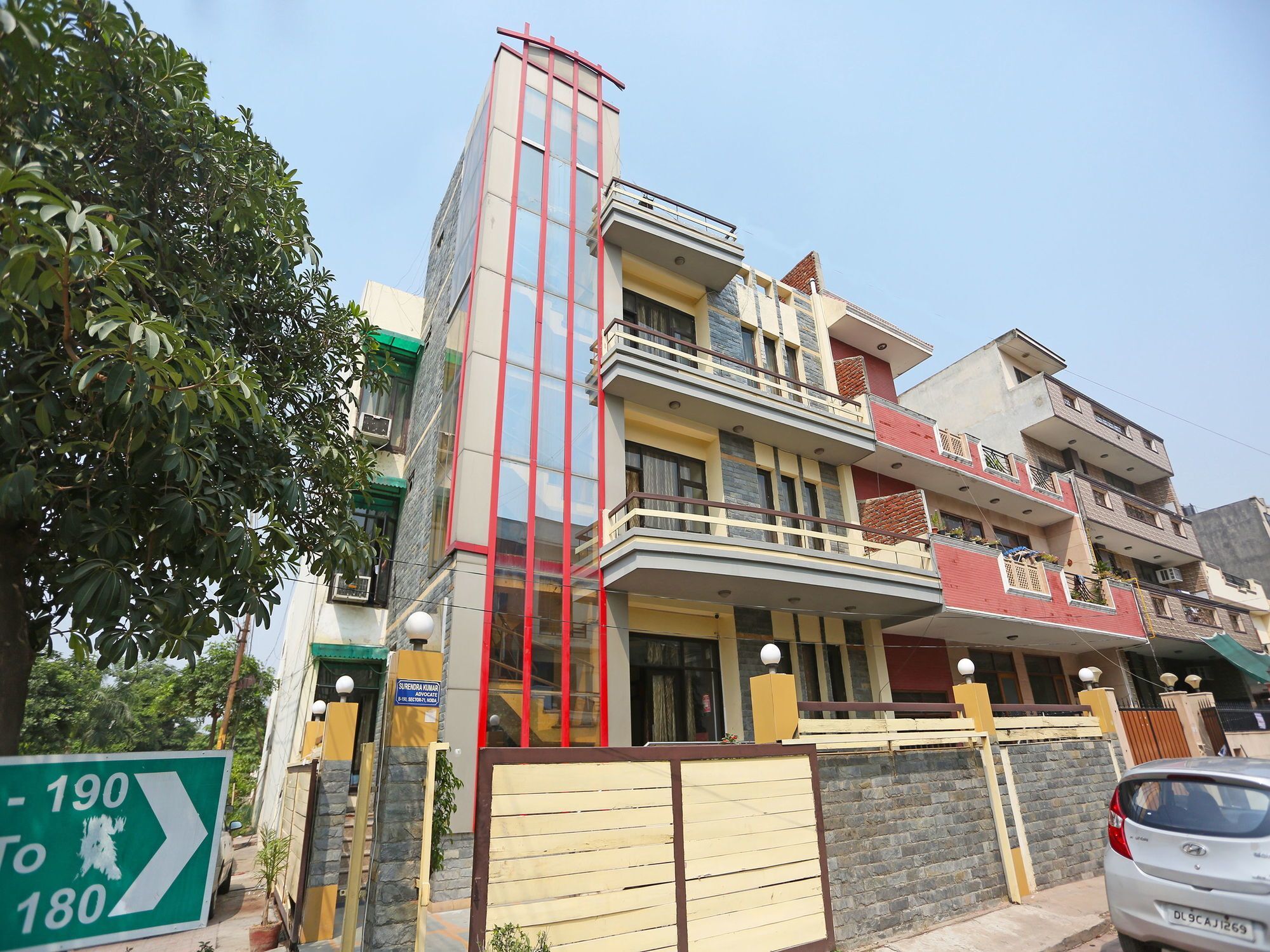 Oyo 9601 Hotel Sunshine Residency Castle Noida Dış mekan fotoğraf