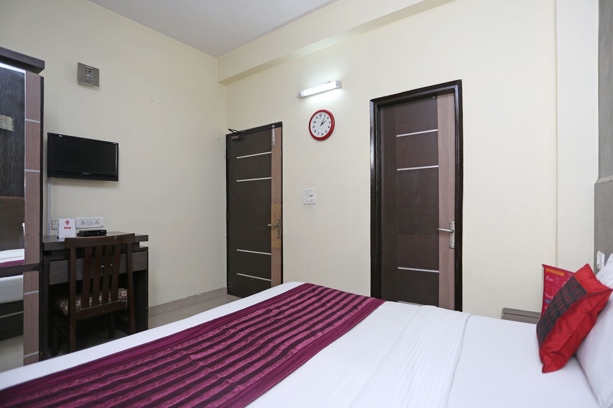 Oyo 9601 Hotel Sunshine Residency Castle Noida Dış mekan fotoğraf